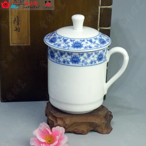 1頭釉中(zhong)青花(huā)穿枝蓮2号皇冠杯