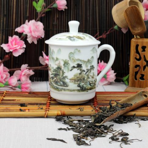 1頭粉彩山(shān)水小(xiǎo)号單(dan)杯