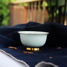 全手工(gong)青釉金鑲玉小(xiǎo)茶碗