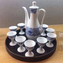 11頭手繪青花(huā)纏枝蓮酒...