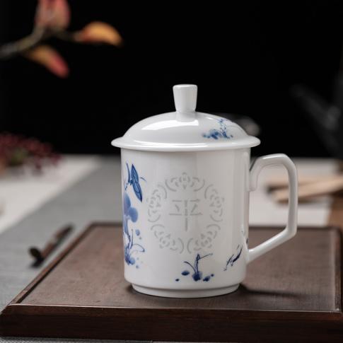 1頭荷花(huā)如意單(dan)杯