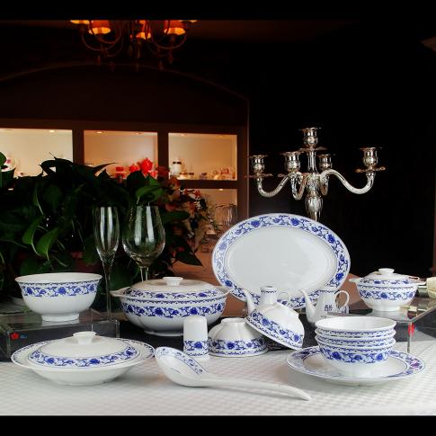 68頭富(fu)貴牡丹蓮花(huā)中(zhong)餐具(ju)