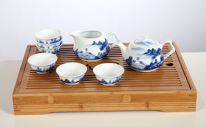 8頭手繪青花(huā)茶具(ju)--山(shān)水