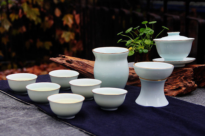9頭全手工(gong)青釉茶具(ju)金鑲玉