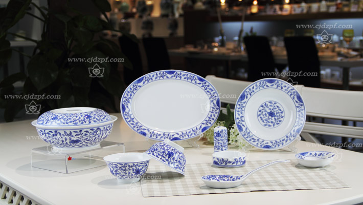 56頭青花(huā)手繪纏枝蓮中(zhong)餐具(ju)