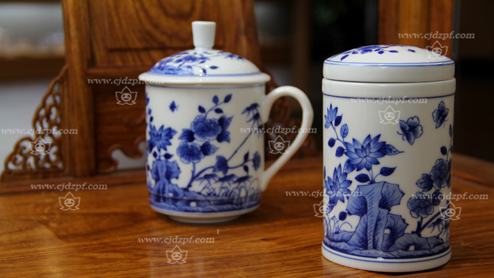 手繪青花(huā)茶友--春光明媚