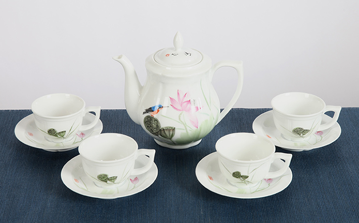 9頭蓮花(huā)茶具(ju)（河中(zhong)小(xiǎo)憩）
