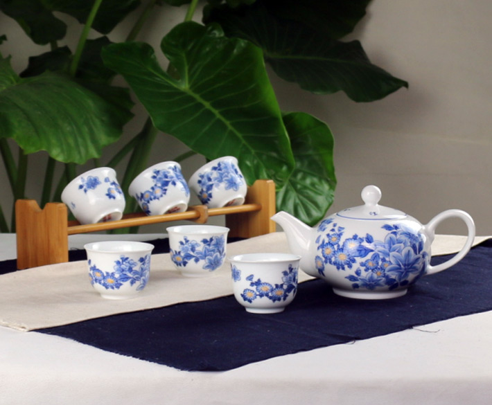 7頭手繪青花(huā)茶具(ju)--芬芳