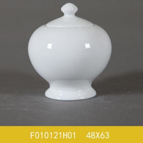 小(xiǎo)茶葉罐