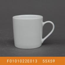 帶柄酒杯