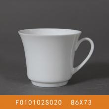 小(xiǎo)茶杯