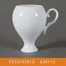 高(gao)腳茶杯