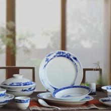 56頭釉下彩中(zhong)餐具(ju)山(shān)水