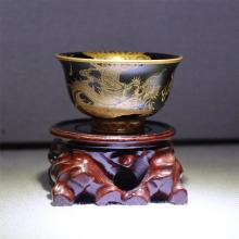 1頭手繪工(gong)筆(bǐ)描金琺琅彩雙龍黒釉壓手杯