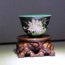 1頭手繪工(gong)筆(bǐ)琺琅彩黑釉...