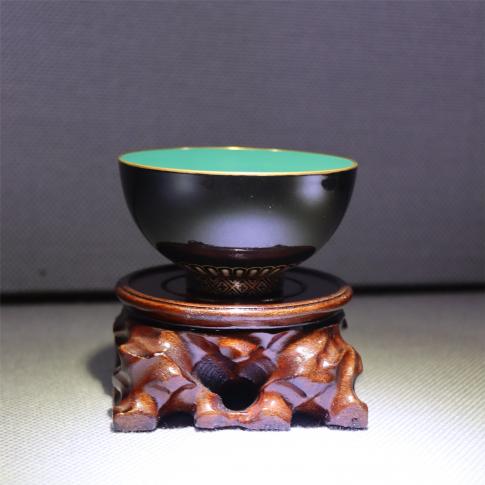 1頭手繪工(gong)筆(bǐ)琺琅彩黑地錯金銀主(zhu)人(ren)杯