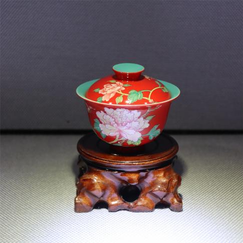 手繪工(gong)筆(bǐ)琺琅彩中(zhong)國(guo)紅(hong)兩才(cai)花(huā)開富(fu)貴蓋(gai)碗