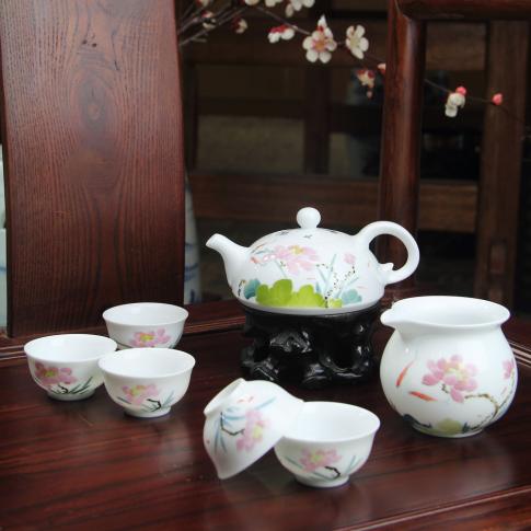 8頭釉下五彩荷花(huā)茶具(ju)