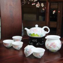 8頭釉下五彩荷花(huā)茶具(ju)